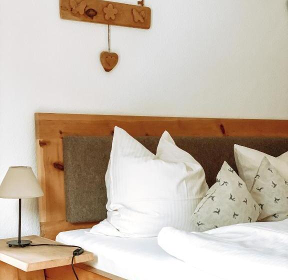 شقة غرفة واحدة, Alpenappartements Schwalbennestl