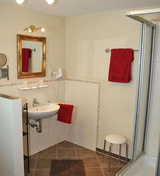 شقة غرفتين, Alpenappartements Schwalbennestl