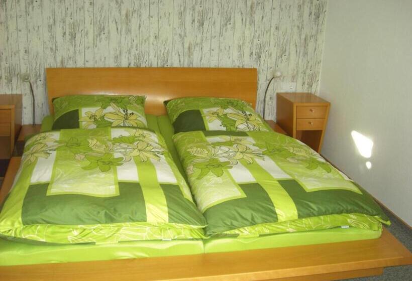 דירת חדר, Pension Zum Köhler