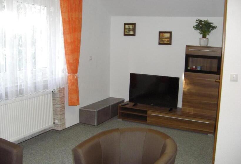 דירת חדר, Pension Zum Köhler