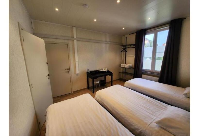 חדר משפחתי, Albert   Rooms