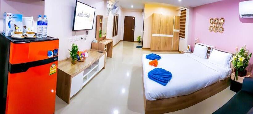 Suite com Varanda, Walking Street Residence   Boutique Suites Near The Beach & Walking Street