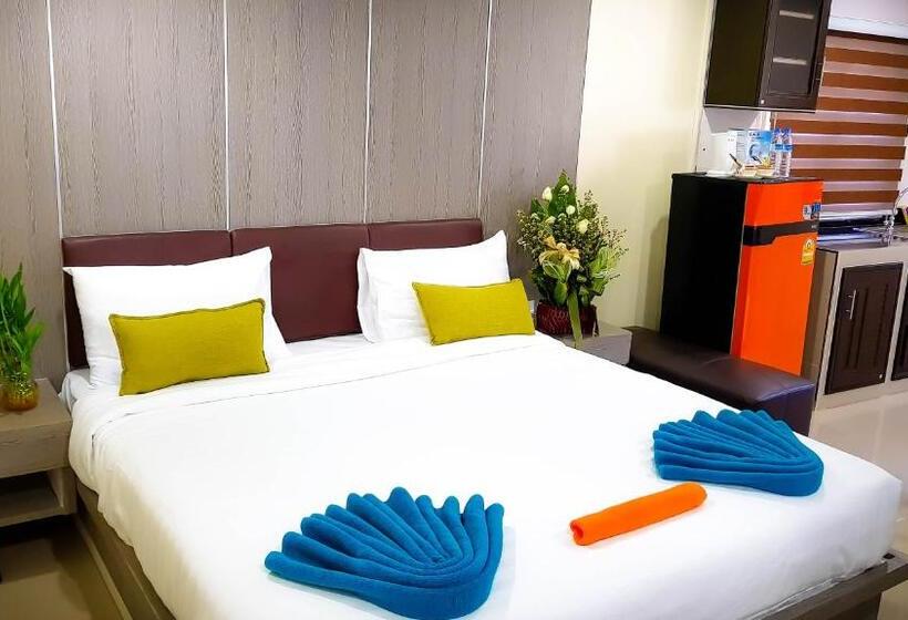 Deluxe Room, Walking Street Residence   Boutique Suites Near The Beach & Walking Street