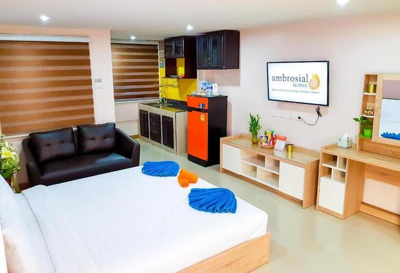 Suite with Balcony, Walking Street Residence   Boutique Suites Near The Beach & Walking Street