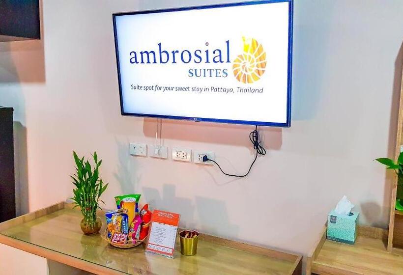 Suite with Balcony, Walking Street Residence   Boutique Suites Near The Beach & Walking Street