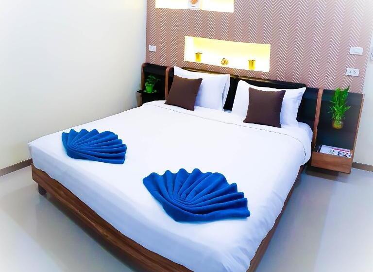 2 Bedroom Suite, Walking Street Residence   Boutique Suites Near The Beach & Walking Street