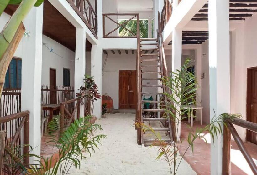 غرفة قياسية فردية, New Iddi Villa