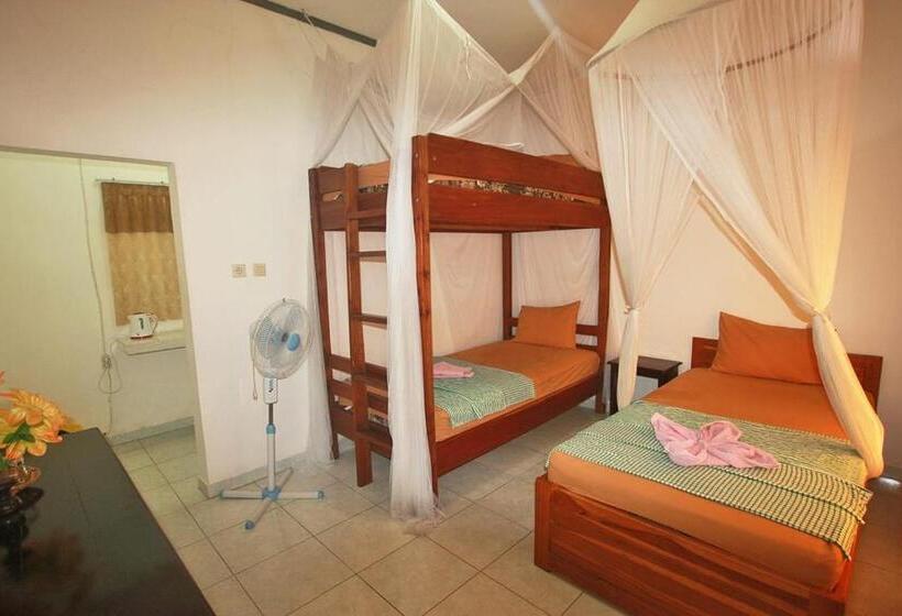 اتاق استاندارد سه نفره, Manta Manta Guesthouse