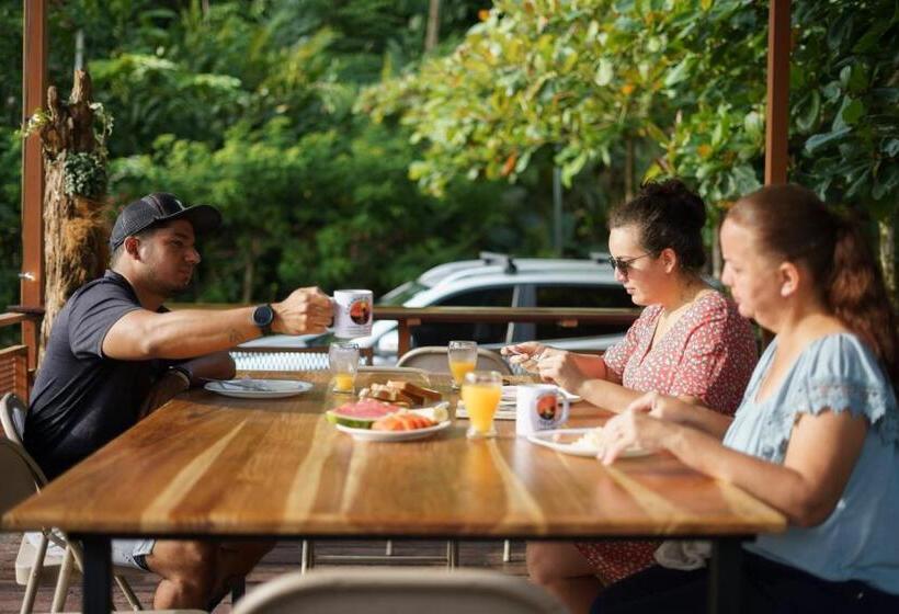 غرفة عائلية, Cabañas Del Rio