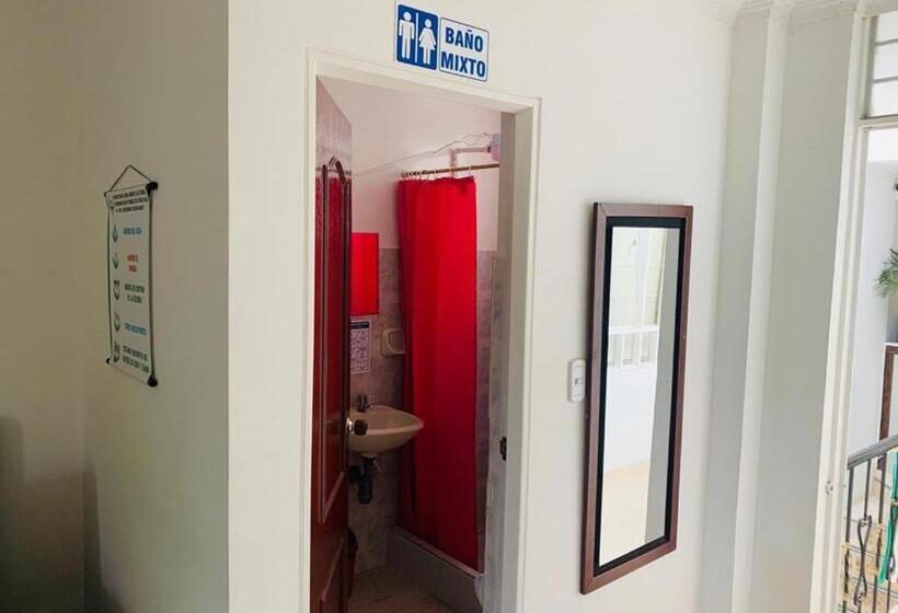 اتاق خانوادگی, Colonial El Bosque