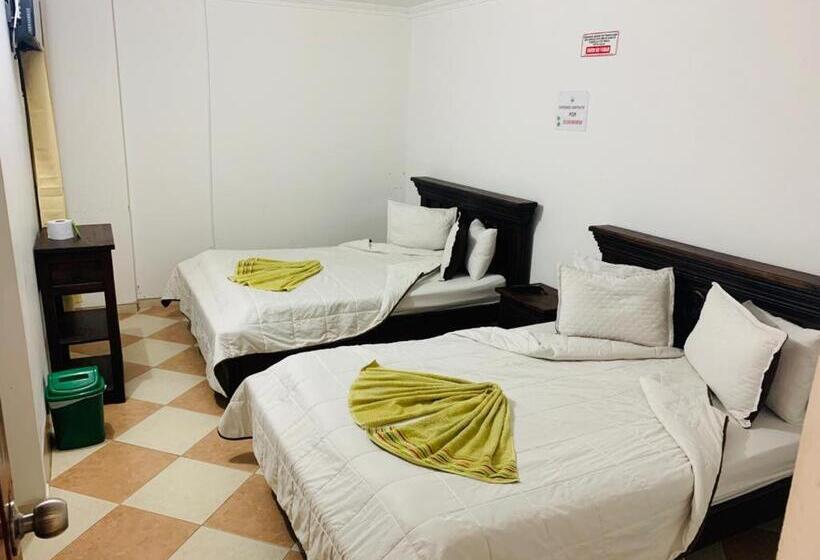 اتاق استاندارد چهار تخته, Colonial El Bosque