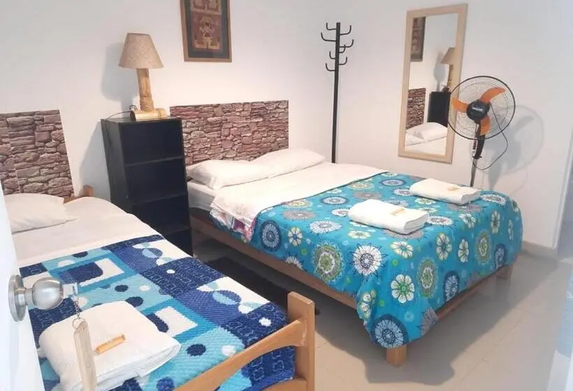 اتاق استاندارد سه نفره, Hostal Brisa Marina