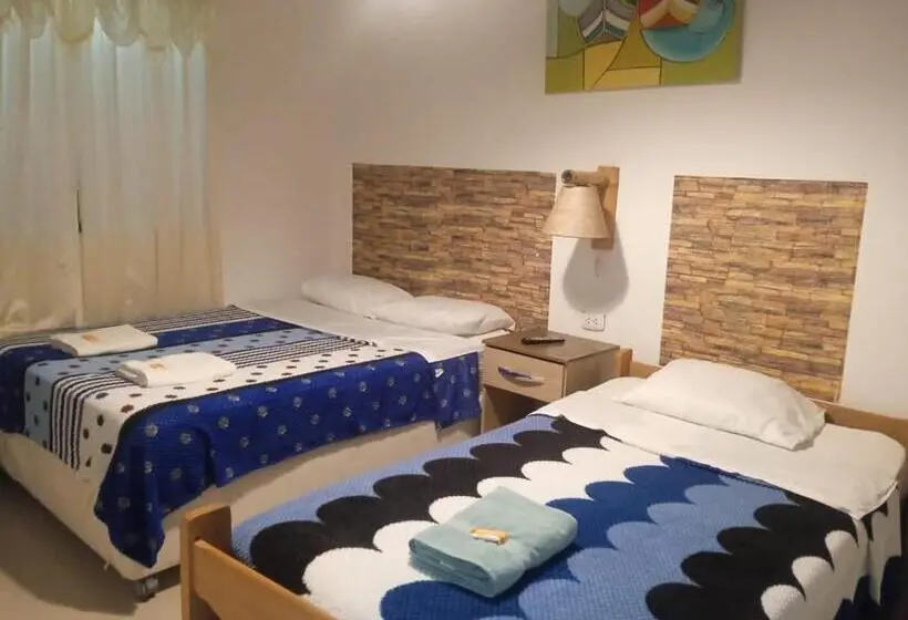 اتاق استاندارد سه نفره, Hostal Brisa Marina