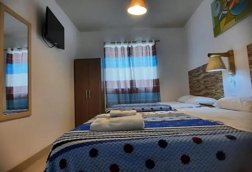 اتاق استاندارد چهار تخته, Hostal Brisa Marina