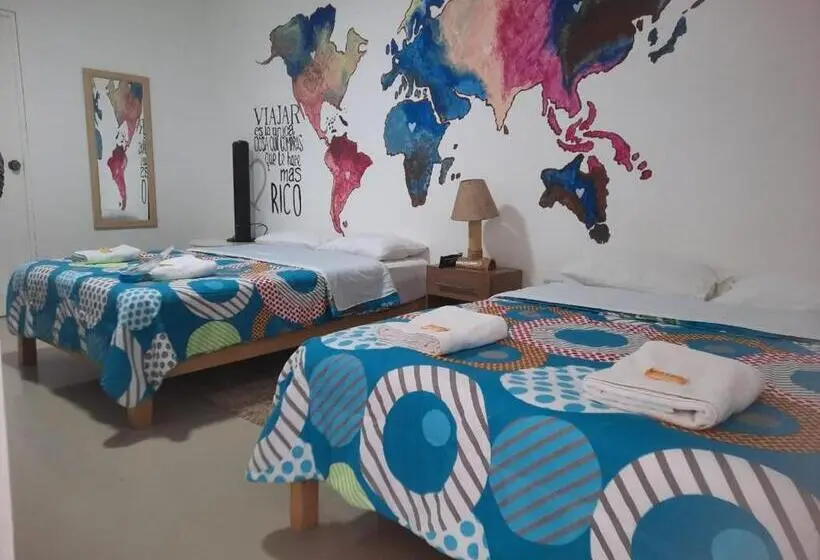 اتاق استاندارد چهار تخته, Hostal Brisa Marina
