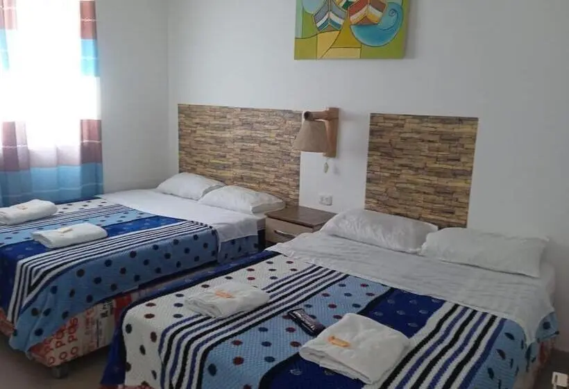 اتاق استاندارد چهار تخته, Hostal Brisa Marina