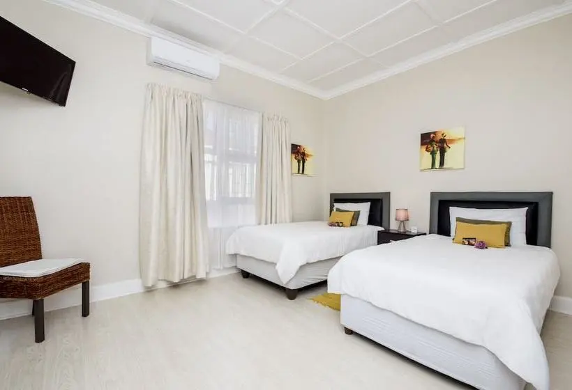 اتاق استاندارد, Walmer Villiers Self Catering