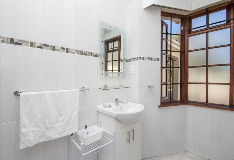 디럭스 룸, Walmer Villiers Self Catering