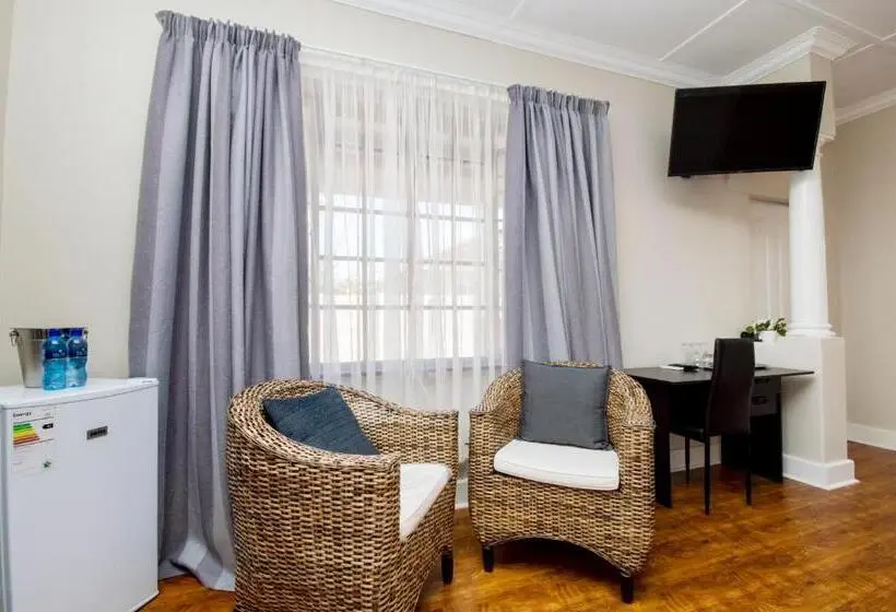اتاق استاندارد با تخت بزرگ, Walmer Villiers Self Catering