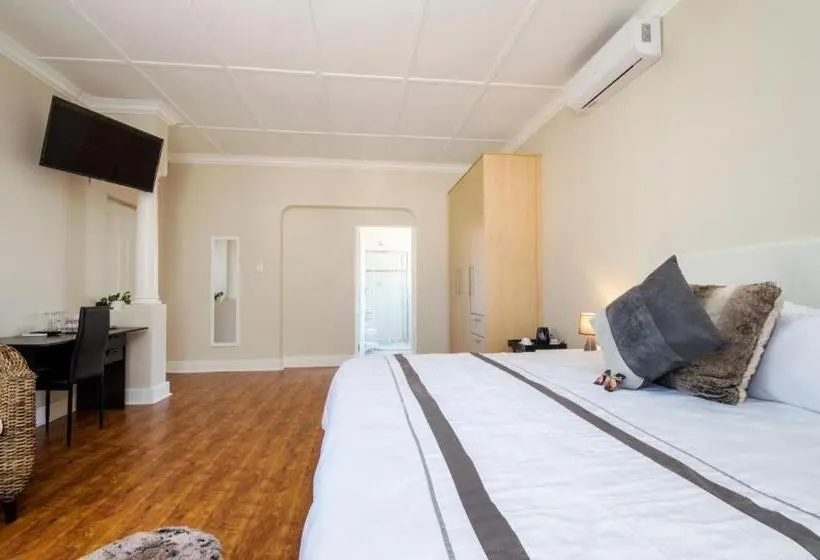اتاق استاندارد با تخت بزرگ, Walmer Villiers Self Catering