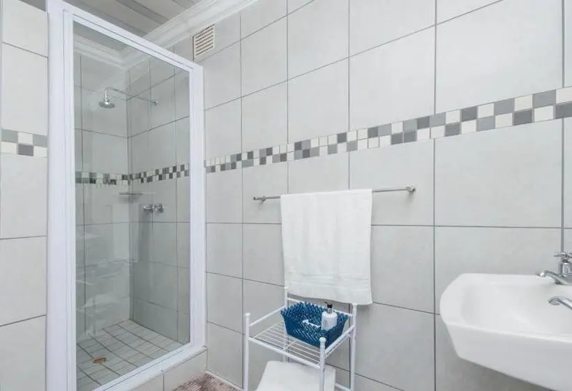 اتاق عادی, Walmer Villiers Self Catering