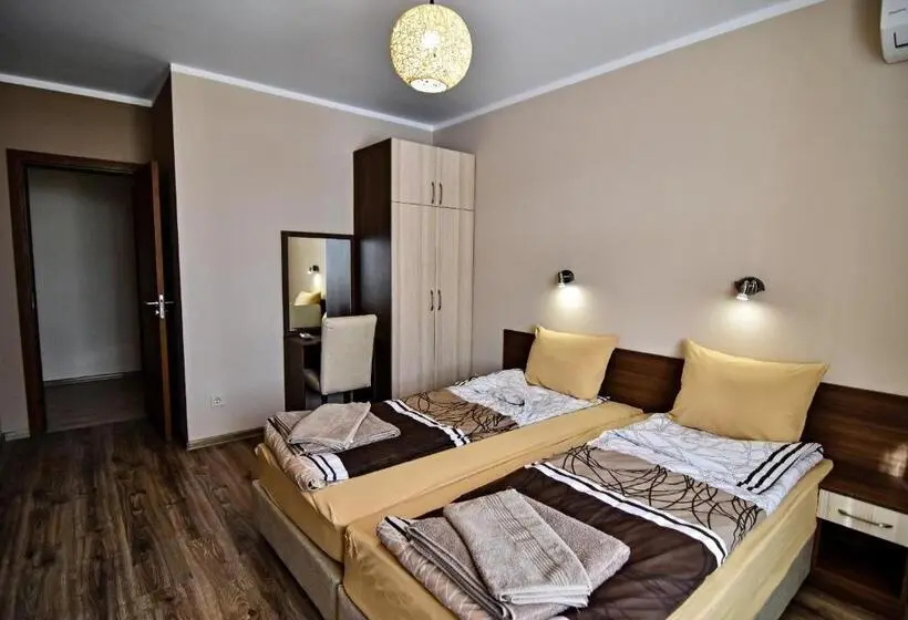 آپارتمان 1 خوابه با بالکن, Zarevata Guest House