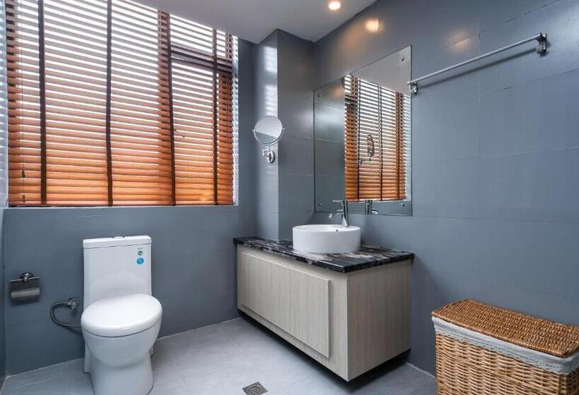 جناح عائلي, Lijiang Gemmer