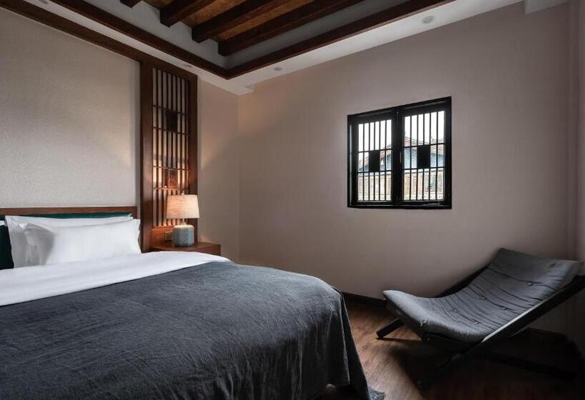 جناح عائلي, Lijiang Gemmer