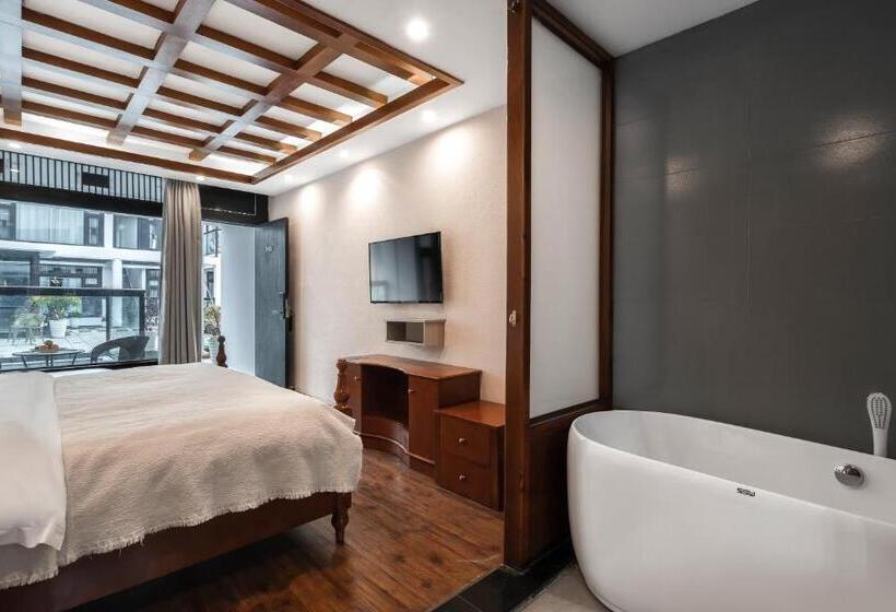Номер Superior, Lijiang Gemmer