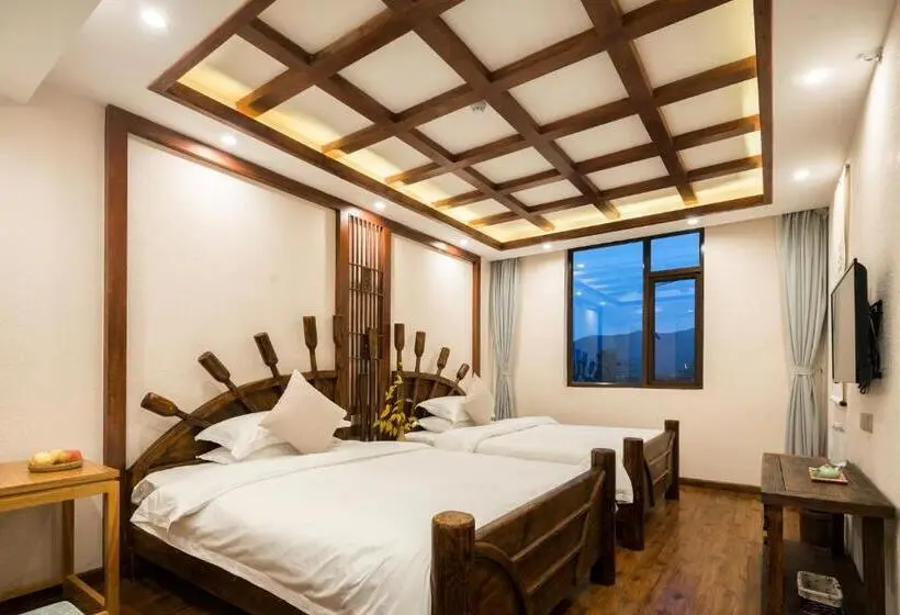 エコノミールーム, Lijiang Gemmer