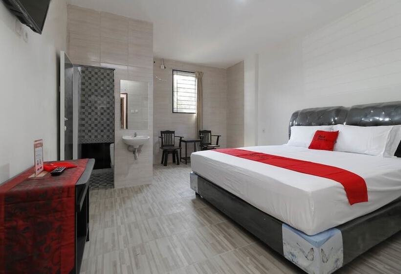 Номер Стандарт, Reddoorz Plus Near Rs Royal Prima