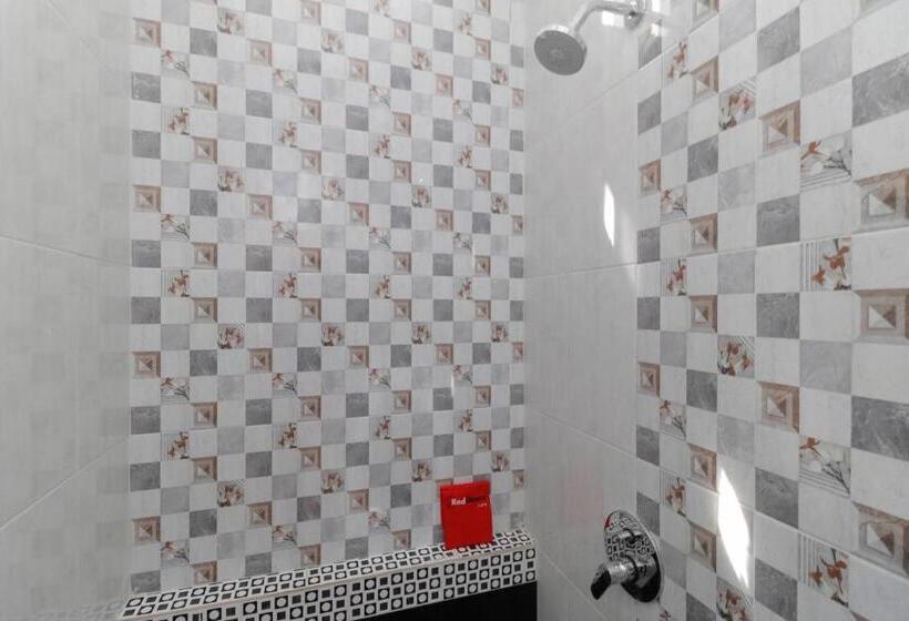 Номер Стандарт, Reddoorz Plus Near Rs Royal Prima