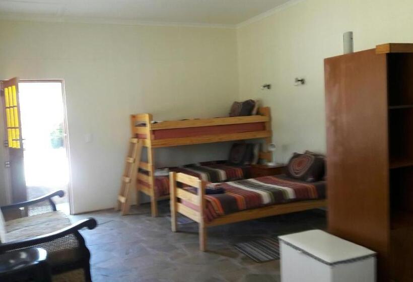 اتاق خانوادگی, Hudup Guesthouse