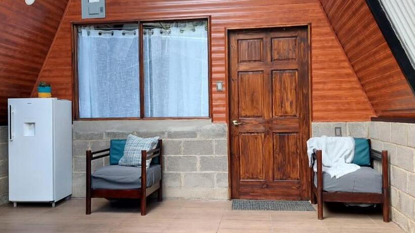 بنگله خانوادگی, Casita Happy Feet And Tours Corcovado