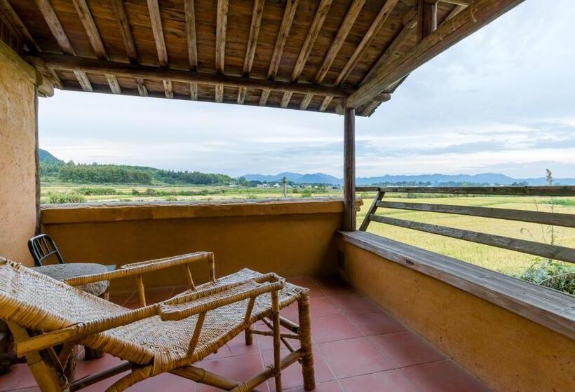 חדר סטנדרט עם מרפסת, Pig S Inn Bishan Oil Factory