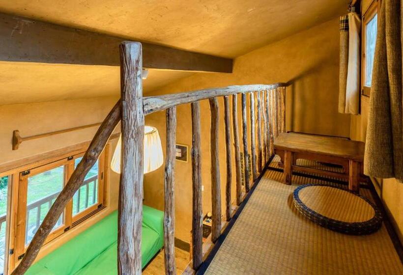 חדר סטנדרט עם מרפסת, Pig S Inn Bishan Oil Factory