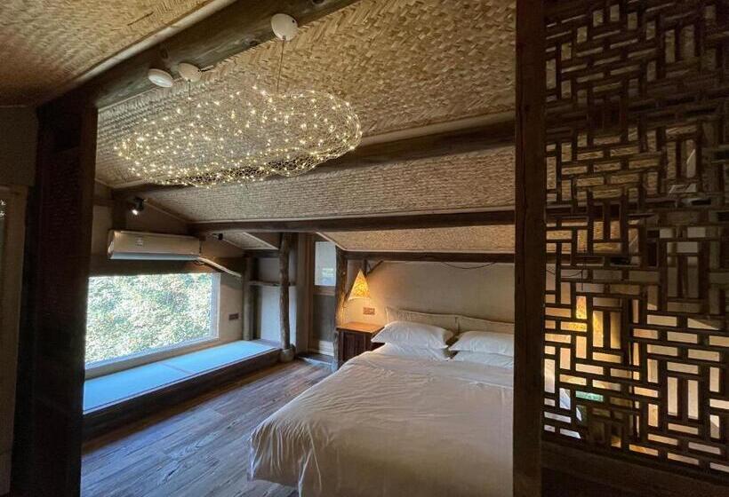 סוויטת דופלקס, Pig S Inn Bishan Oil Factory