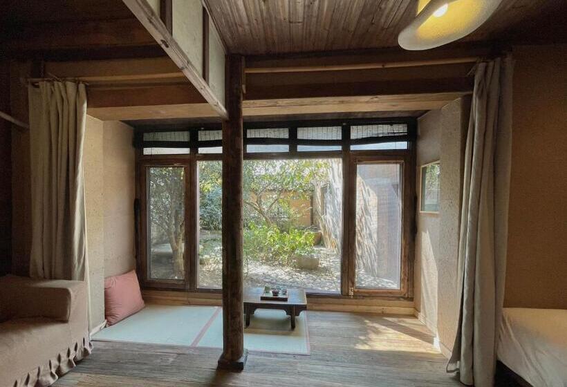 סוויטה משפחתית, Pig S Inn Bishan Oil Factory