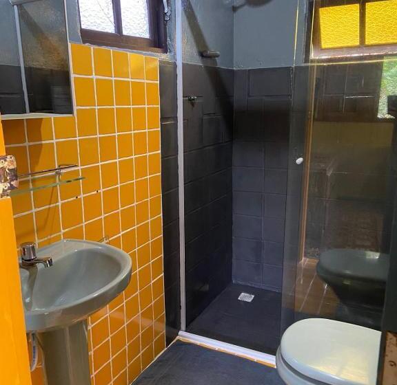 디럭스 방갈로, Saracura