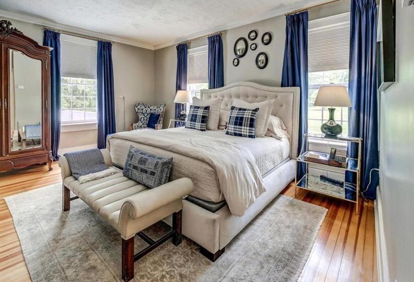 キングサイズベッドのスタンダードルーム, Stagecoach Inn