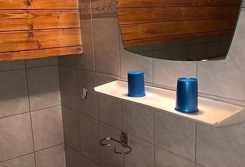 غرفة إقتصادية, Garni Appartement Collina