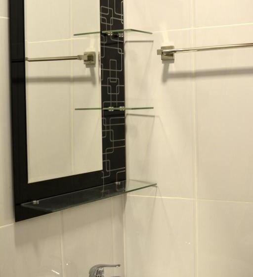 Pokój Rodzinny, Noomuraka Inn