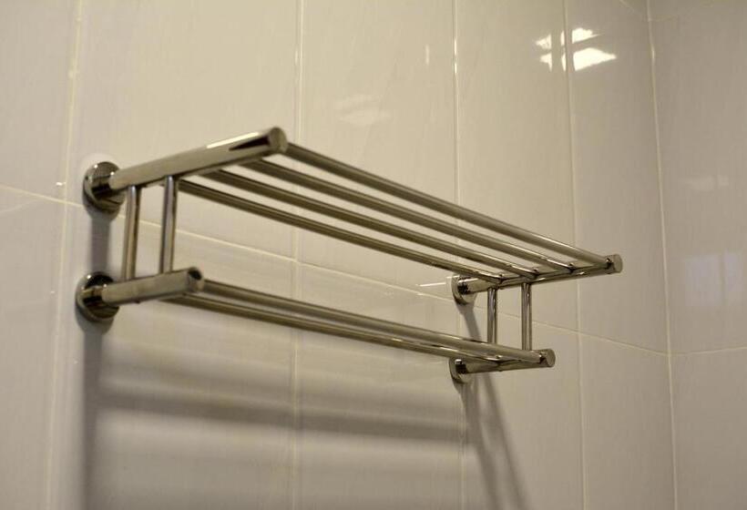 Pokój Rodzinny, Noomuraka Inn