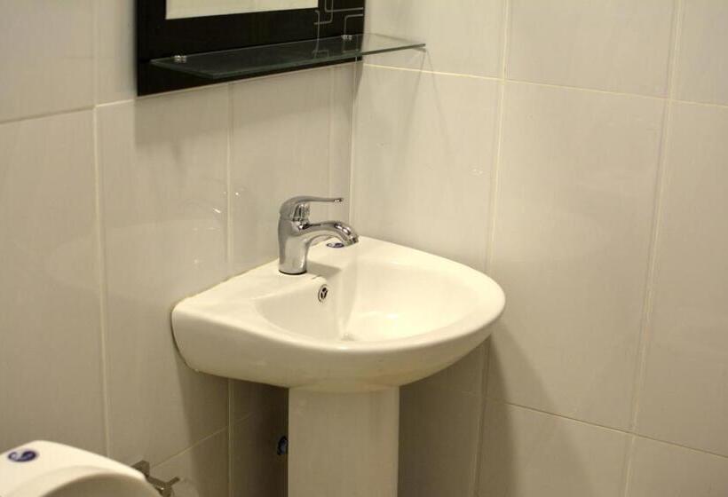 Pokój Rodzinny, Noomuraka Inn