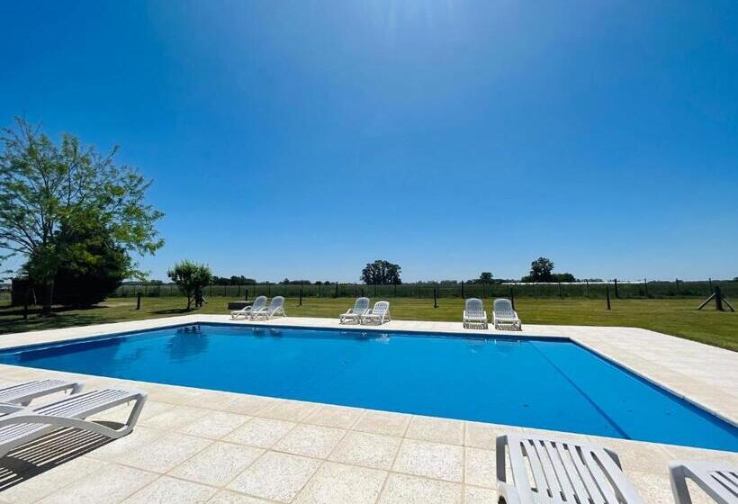 بنجلو عائلى, Hostel De Campo La Providencia