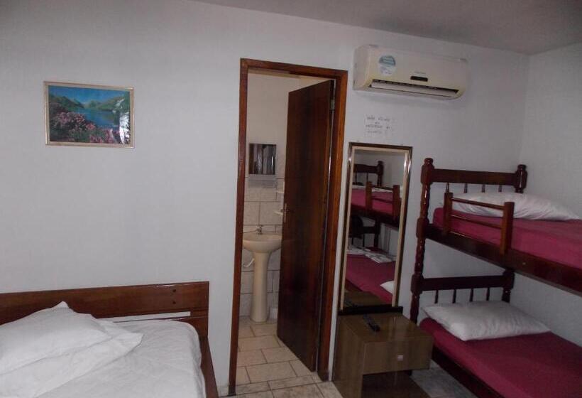 اتاق لوکس چهار تخته, Pousada Paraíso