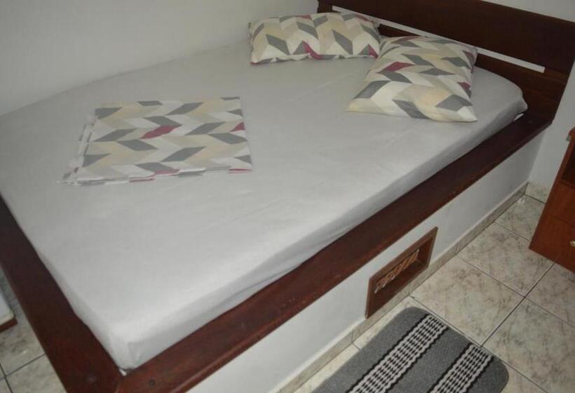 اتاق لوکس چهار تخته, Pousada Paraíso