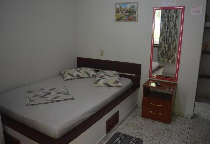 اتاق لوکس, Pousada Paraíso