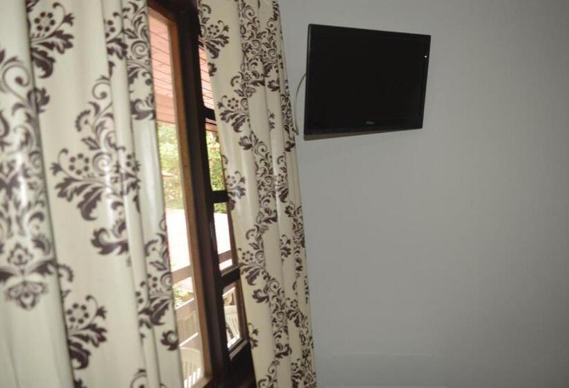 اتاق لوکس, Pousada Paraíso