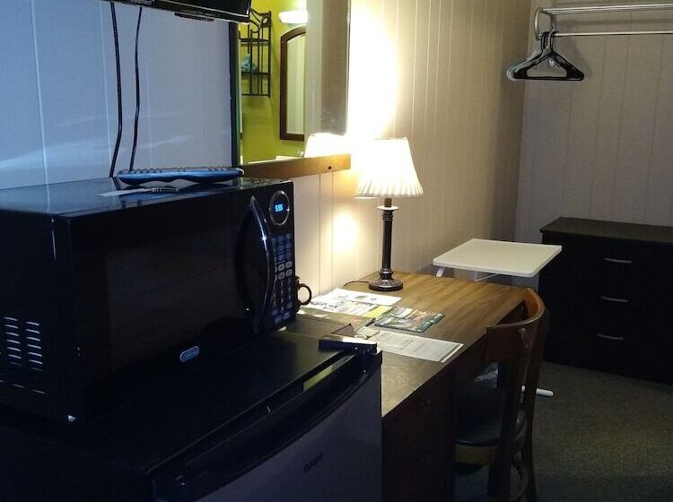 Háromágyas Standard Szoba, Rest Stop 6 Inn